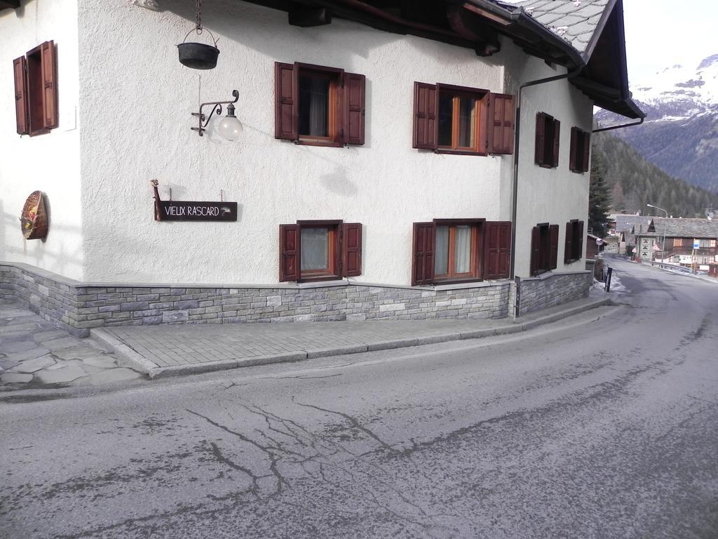 Le Vieux Rascard Chambres D'Hotes Champoluc Cameră foto