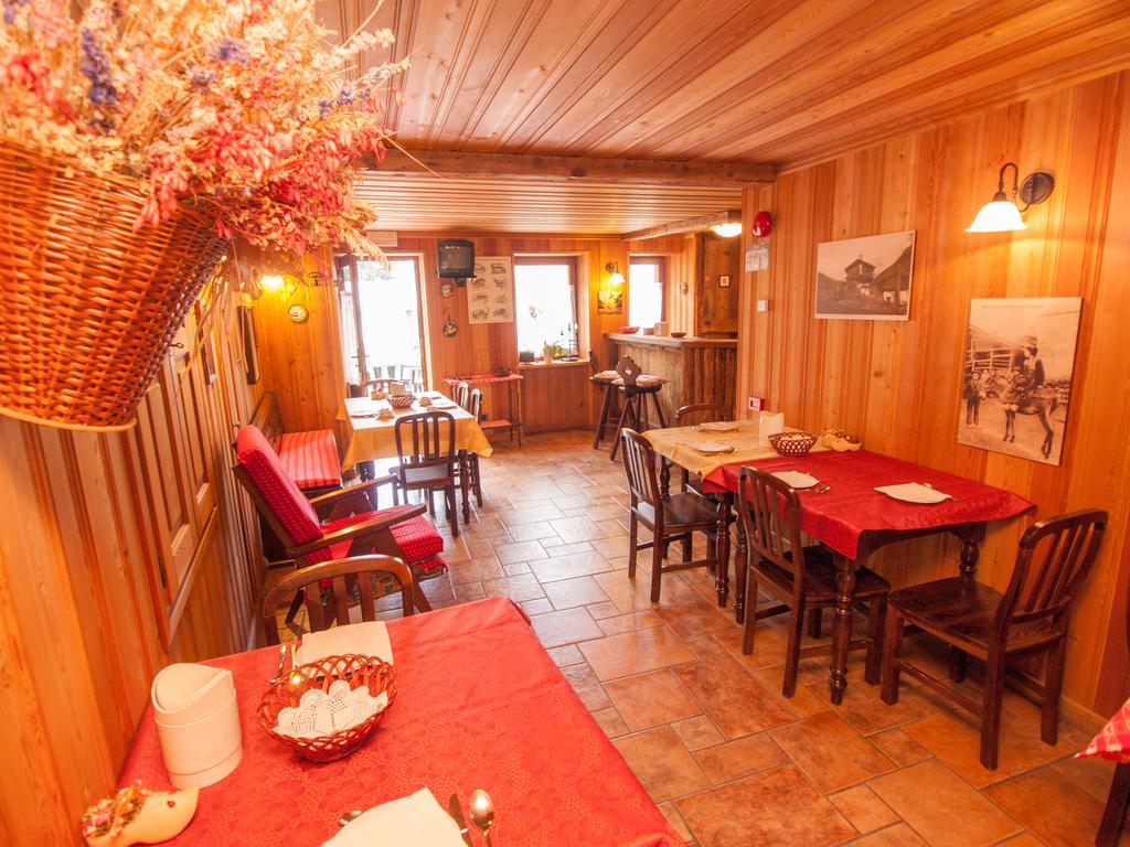Le Vieux Rascard Chambres D'Hotes Champoluc Exterior foto