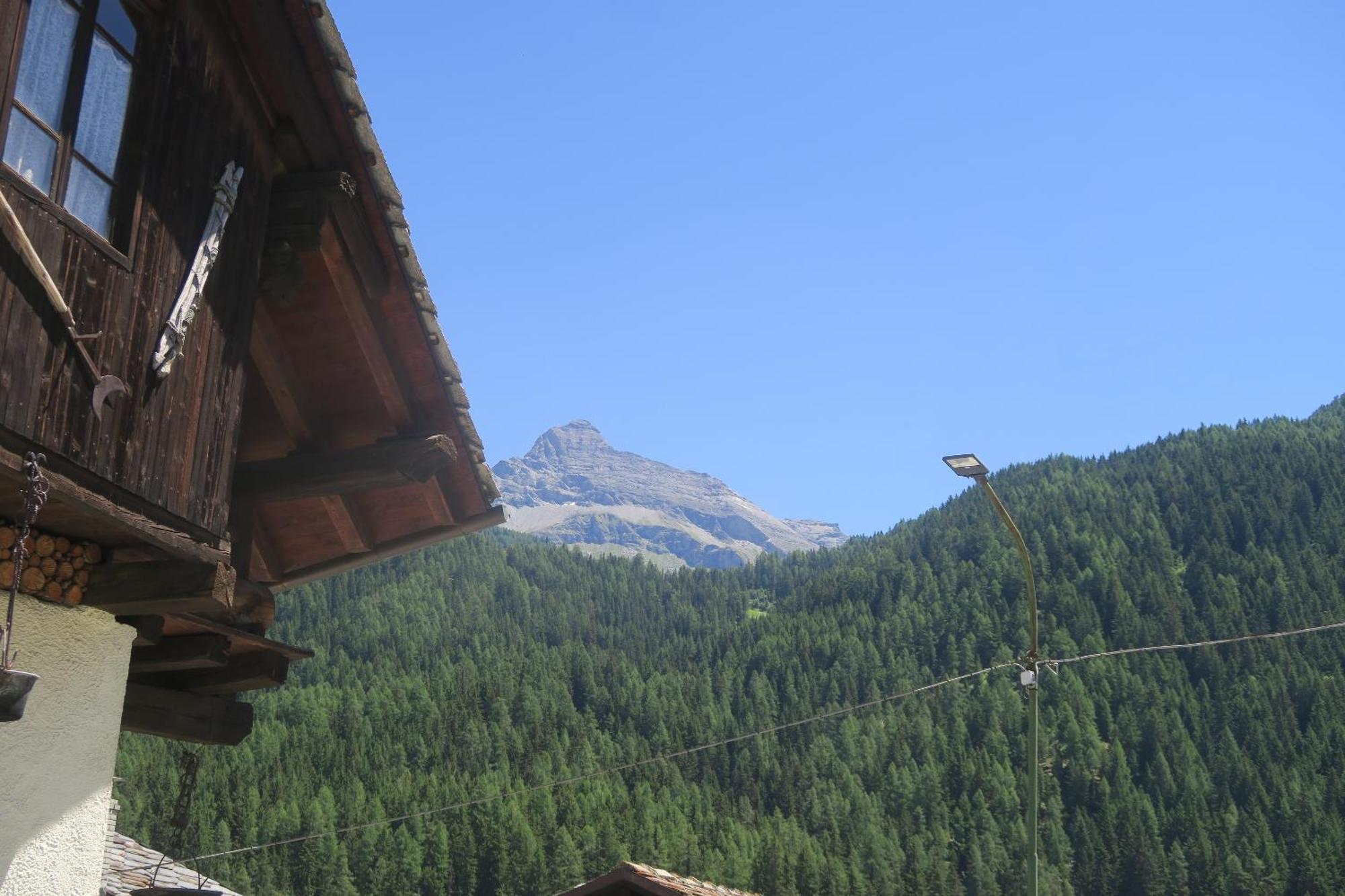 Le Vieux Rascard Chambres D'Hotes Champoluc Exterior foto